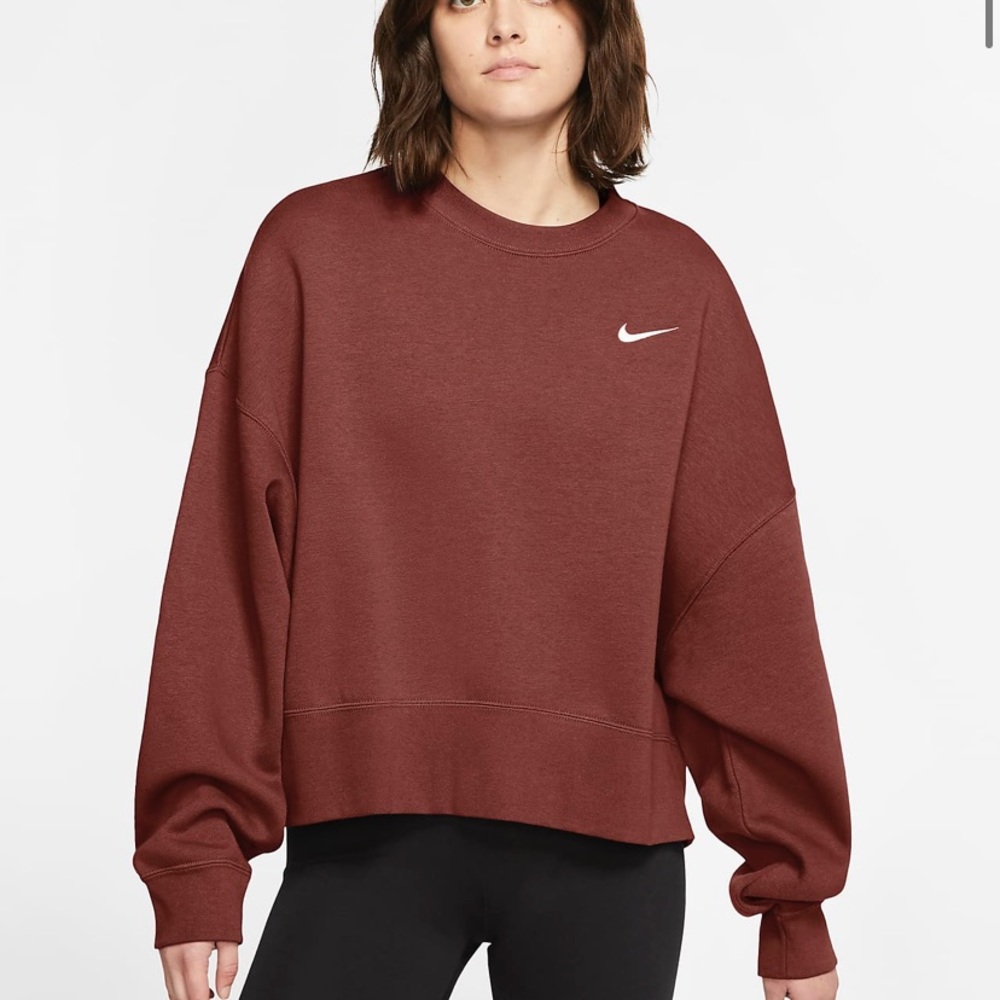 Nike Sportswear Essential: Women’s Fleece Crew